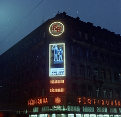 Magyarország, Budapest VIII., Rákóczi út 73., Ruházati Bolt Vállat, Keleti Férfiruhasarok, balra a Berzsenyi utca., 1970, FŐFOTÓ, neonreklám, neon felirat, Budapest, Fortepan #214559