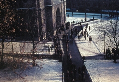 Magyarország, Budapest XIII., Szent Margit (Élmunkás) tér, Árpád-házi Szent Margit-templom, kilátás a Váci út 44. számú házból., 1974, Fortepan, tél, templom, színes, katolikus, neoromán építészet, Budapest, Möller István-terv, Fortepan #21472