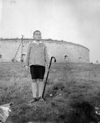 Hungary, Budapest XI., a Citadellánál., 1936, Nagy Csilla, portrait, boy, walking cane, Budapest, Fortepan #21475