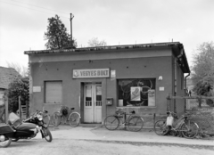 Hungary, Sülysáp, Vegyesbolt., 1970, FŐFOTÓ, hardware store, Duna sidecar, bicycle, Fortepan #214756