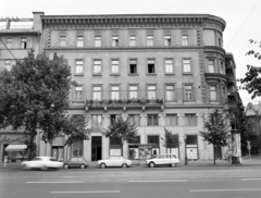 Hungary, Budapest VI., Bajcsy-Zsilinszky út 21., jobbra az Ó utca., 1970, FŐFOTÓ, Budapest, building, shop, wood, street view, Fortepan #214791