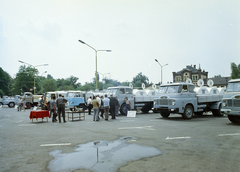 Magyarország, Budapest X., Halom utca 42, a Tejipari Szállítási Szolgáltató és Készletező Vállalat (TSzSzKV) gépjárműjavító telepe., 1971, FŐFOTÓ, Budapest, Fortepan #215031