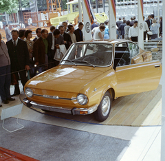 Magyarország, Városliget,Budapesti Nemzetközi Vásár, Budapest XIV., Skoda Coupé személygépkocsi., 1971, FŐFOTÓ, színes, Skoda-márka, Budapest, Skoda 110R Coupé, Fortepan #215064