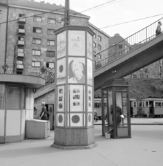 Hungary, Budapest II., Széll Kálmán (Moszkva) tér, a Fővárosi Moziüzemi Vállalat (FŐMO) által forgalmazott film hirdetése a Várfok utcához vezető felüljárónál., 1971, FŐFOTÓ, Budapest, Fortepan #215210