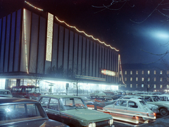 Hungary, Budapest VIII., Blaha Lujza tér, Corvin Áruház, jobbra a Rókus kórház., 1971, FŐFOTÓ, Budapest, Fortepan #215328