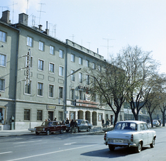 Hungary, Zalaegerszeg, Széchenyi tér, balra az Ady (később Art) mozi épülete., 1971, FŐFOTÓ, number plate, Fortepan #215429