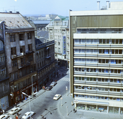 Hungary, Budapest V., Szervita (Martinelli) tér az Országos Műszaki Fejlesztési Bizottság (OMFB) székházától balra a Kristóf tér., 1971, FŐFOTÓ, Budapest, Fortepan #215433