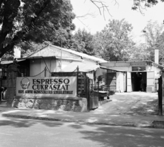 Magyarország, Budapest II., Pasaréti út 133., a Csemege Vállalat házhozszállítási szolgálatának telephelye., 1972, FŐFOTÓ, Budapest, Csemege vállalat, cégtábla, Fortepan #215502