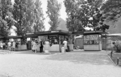 Magyarország, budai Vár, Budapest I., Szentháromság tér., 1972, FŐFOTÓ, Budapest, újságárus, pavilon, Fortepan #215506