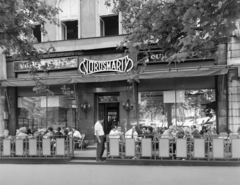 Magyarország, Budapest V., Vörösmarty tér, Gerbeaud (Vörösmarty) cukrászda., 1972, FŐFOTÓ, cukrászda, Budapest, Fortepan #215555