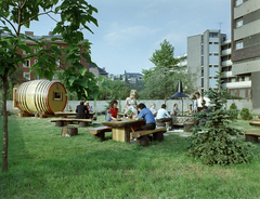 Magyarország, Budapest XI., Tas vezér utca, a Sport (később Flamenco) szálló terasza., 1972, FŐFOTÓ, Budapest, viharlámpa, Fortepan #215560