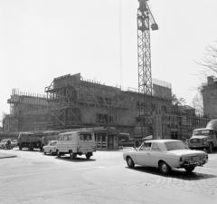 Magyarország, Budapest XIII., Róbert Károly körút, a Domus Áruház építkezése, jobbra a Tar utca., 1973, FŐFOTÓ, Budapest, Ford Taunus P6, rendszám, Fortepan #215699