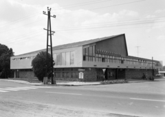 Magyarország, Tata, Váralja utca 4., Művelődési Ház (később Magyary Zoltán Művelődési Központ)., 1973, FŐFOTÓ, középület, gyalogátkelő, Fortepan #215731