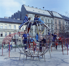 Magyarország, Budapest VII., Klauzál tér, játszótér., 1973, FŐFOTÓ, Budapest, Fortepan #215773