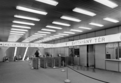 Magyarország, Budapest I., Batthyány téri aluljáró, a metró utascsarnoka az állomáshoz vezető mozgólépcsővel., 1973, FŐFOTÓ, Budapest, Fortepan #216124