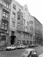 Magyarország, Budapest VII., Marek József utca 31., 1974, FŐFOTÓ, Budapest, Fiat 500, BMW Isetta, Opel Kapitän, rendszám, Trabant 601, Fortepan #216265