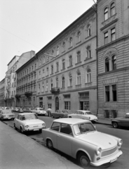 Magyarország, Budapest VII., szemben középen a Peterdy utca 37. és 35-ös számú ház., 1974, FŐFOTÓ, Trabant 601, Budapest, Opel Kadett, rendszám, Wartburg 311/312, Skoda 100, Fortepan #216273