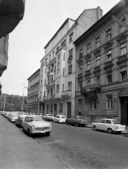 Magyarország, Budapest VII., Peterdy utca 37. és 39., 1974, FŐFOTÓ, Budapest, Ford Taunus P2, Opel Rekord C, Trabant-márka, rendszám, GAZ M21 Volga, Moszkvics 407, Fortepan #216276