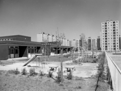 Magyarország, Újpalota, Budapest XV., a Páskom park épületei, előtérben a Kavicsos köz 6., "kék óvoda"., 1974, FŐFOTÓ, Budapest, Fortepan #216286