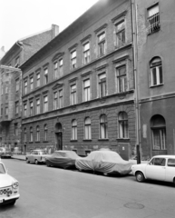 Magyarország, Budapest VII., szemben középen a Marek József utca 15-ös számú ház., 1974, FŐFOTÓ, Budapest, Opel Olympia Rekord, Fortepan #216306