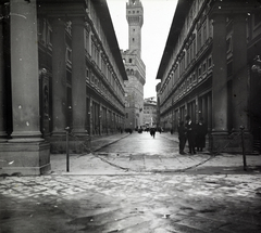 Italy, Florence, az Uffizi képtár (Galleria degli Uffizi) udvara, szemben a Palazzo Vecchio., 1916, Major Lajos, Fortepan #216396