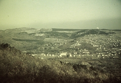 Magyarország, Budapest XII., kilátás a János-hegyről a Hármashatár-hegy és a Látó-hegy / Gugger-hegy felé, középen az Apáthy-szikla., 1938, Fortepan, színes, tájkép, látkép, Budapest, Fortepan #21680