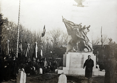 Magyarország, Cegléd, Széchenyi út - Rákóczi út sarok, a felvétel Damkó József alkotása, a hősi emlékmű leleplezésekor 1927. november 13-án készült (később az I. és II. világháború hőseinek és áldozatainak emlékműve)., 1927, Kádár István, emlékmű, Fortepan #216813