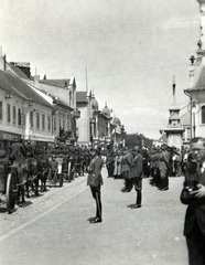 Szerbia, Zombor, Ulica kralja Petra I. a magyar csapatok bevonulása idején., 1941, Barabás Sarolta, szekér, fényképezőgép, fényképész, díszszemle, Fortepan #216974