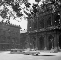 Magyarország, Budapest VI., Andrássy (Sztálin) út, a Magyar Állami Operaház épülete (Ybl Miklós, 1884.)., 1956, Kotnyek Antal, utcakép, Ford-márka, Ybl Miklós-terv, automobil, GAZ M20 Pobjeda, földalatti, Budapest, Ford Customline, Fortepan #21755