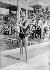 Franciaország, Párizs, avenue Gambetta 148., Les Tourelles uszoda. Bárány István olimpiai ezüst- és bronzérmes, Európa-bajnok úszó, a párizsi Grand Prix győztese., 1925, Francia Nemzeti Könyvtár, uszoda, úszó, Fortepan #217613