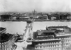 Magyarország, Budapest I.,Budapest V., kilátás a budai Várból a Clark Ádám tér, a Széchenyi Lánchíd és a Bazilika felé., 1900, Francia Nemzeti Könyvtár, Budapest, Duna, Fortepan #217658