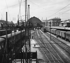 Magyarország, Budapest VIII., Keleti pályaudvar., 1954, Kotnyek Antal, Ráth Károly, vasút, vasúti jelző, Budapest, Fortepan #21777