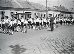 Magyarország, Esztergom, Kossuth Lajos utca (11-es főút), május 1-i felvonulás., 1974, Almássy László, Fortepan #217946