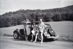 1963, Almássy László, Citroen-márka, rendszám, Citroen 11CV Traction Avant, autón ülni, lányok-járművek, Fortepan #217973