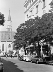 Románia,Erdély, Kolozsvár, Strada Universității (Egyetem utca), szemben a Fő téren a Szent Mihály-templom., 1973, Kovács Annamária, Fortepan #218005