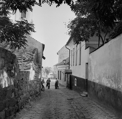 Hungary, Szentendre, Alkotmány utca, szemben a Fő (Marx) tér és a Dumtsa Jenő utca., 1968, Kotnyek Antal, street view, Fortepan #21829