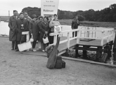 Németország, Schaprode, Rügen sziget, a Hiddensee-sziget felé induló hajók kikötője., 1964, BL, NDK, Fortepan #218297