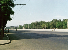 Magyarország, Budapest VII.,Budapest XIV., Dózsa György út a Damjanich utcától a Hősök tere felé nézve., 1954, BL, utcakép, szobor, színes, múzeum, Budapest, Fortepan #218351