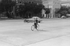 Magyarország, Budapest XIV.,Budapest VII., Ötvenhatosok tere (Felvonulási tér), hátterében a Dózsa György út a Peterdy utca torkolatánál., 1963, Burszán Sándor, Wartburg 311/312, Budapest, Fortepan #218489