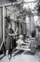 1943, Burszán Sándor, swing, girl, kid, Fortepan #218503