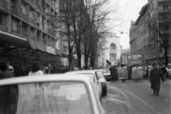 Románia,Erdély, Temesvár, Bulevardul Republicii, háttérben a Piata Victoriei, és ott a Művelődési Palota. Romániai forradalom., 1989, Dőri András, román forradalom, rendszerváltás, Fortepan #218646