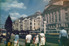 Romania,Transylvania, Timisoara, Piata Victoriei (Lloyd sor), balra a Löffler-palota jobbra a Temesvári Kereskedelmi és Mezőgazdasági Kamara épülete., 1978, Dőri András, colorful, Fortepan #218652