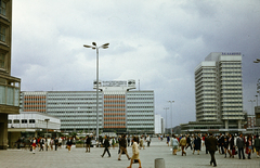 Németország, Berlin, Kelet-Berlin, Alexanderplatz., 1970, Istitoris Valéria, színes, NDK, Kelet-Berlin, Fortepan #219024