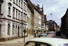 Németország, Freiberg, a Peterstraße (August-Bebel-Straße) a Bebelplatz (Karl-Liebknecht-Platz) felöl., 1970, Istitoris Valéria, színes, NDK, Fortepan #219030