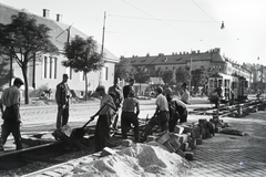 Magyarország, Budapest XI., Bartók Béla (Horthy Miklós) út, balra a villamos mögött az Ercsi út házsora., 1940, Kellner Ludwig, villamos, Budapest, Fortepan #219082