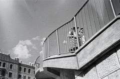 Magyarország, Budapest II.,Budapest XII., Széll Kálmán tér, a Várfok utcához vezető felüljáró, háttérben a Postapalota., 1940, Kellner Ludwig, Budapest, Fortepan #219088