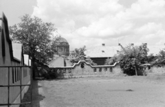 Magyarország, Budapest VIII., a felvétel a Könyves Kálmán körút 40-es számú épület, az un. Tündérpalotából készülz. Balra a háttérben a Magyarok Nagyasszonya-templom., 1962, Krantz Károly, Budapest, Fortepan #219287