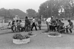 Hungary,Lake Balaton, Fonyód, park a kikötőnél, háttérben a Szúnyog-sziget melletti öböl., 1982, Krizsanóczi Anna, Fortepan #219383