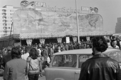 Hungary, Budapest XIV., Örs vezér tere, Cápa show., 1982, Krizsanóczi Anna, Budapest, Fortepan #219407