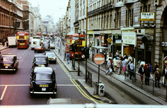 Egyesült Királyság, London, Piccadilly, a Saint James's Streettől a Piccadilly Circus felé nézve., 1974, Mezey András, Fortepan #219568